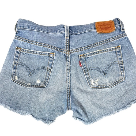 Levi’s 501 Denim Distressed Women Shorts Size 25 - Picture 2 of 4